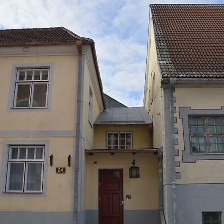 Kuninga City Center Apartment Пярну Екстериор снимка