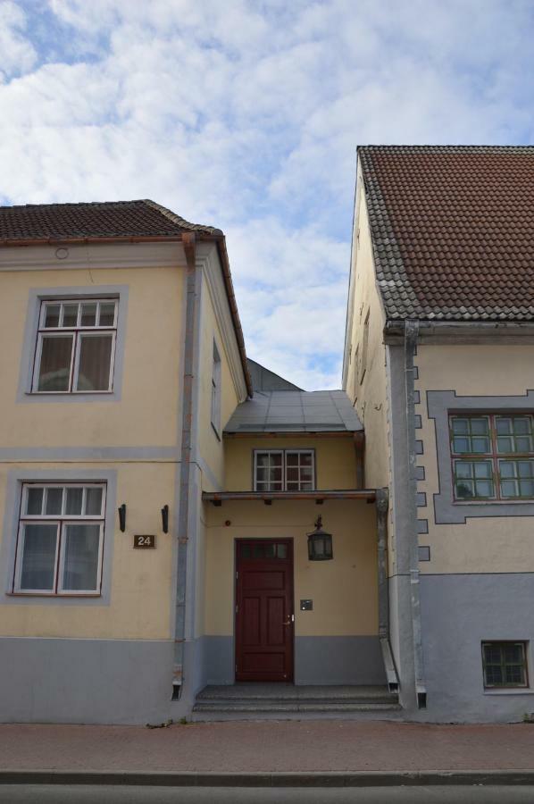 Kuninga City Center Apartment Пярну Екстериор снимка